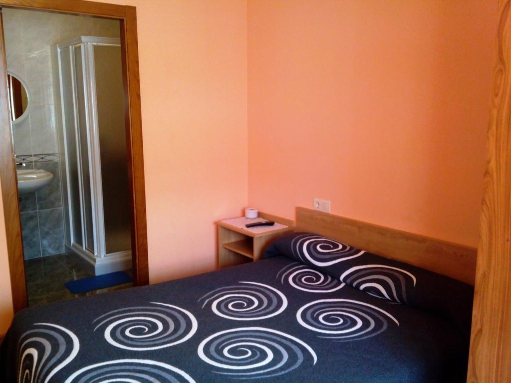 Pension Las Palmeras Lalín Quarto foto