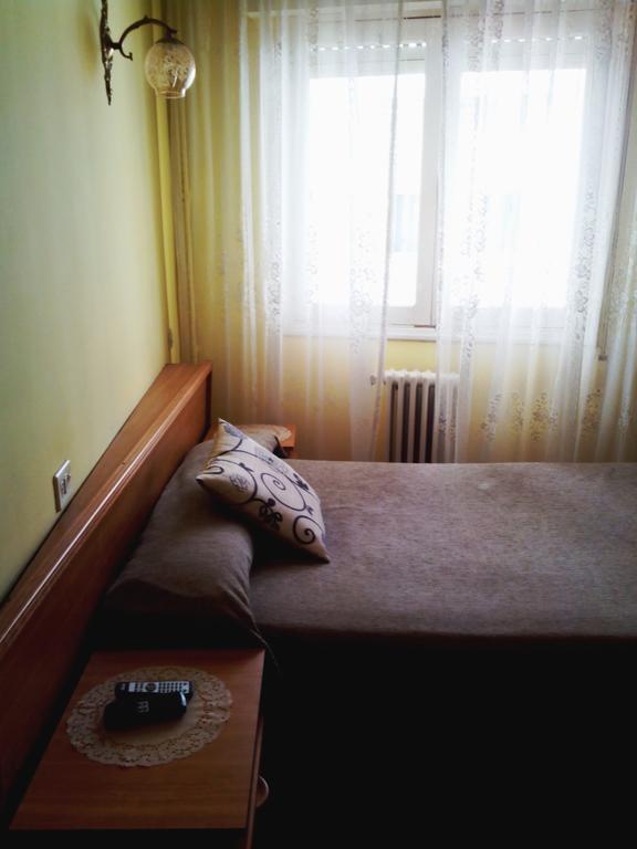 Pension Las Palmeras Lalín Quarto foto