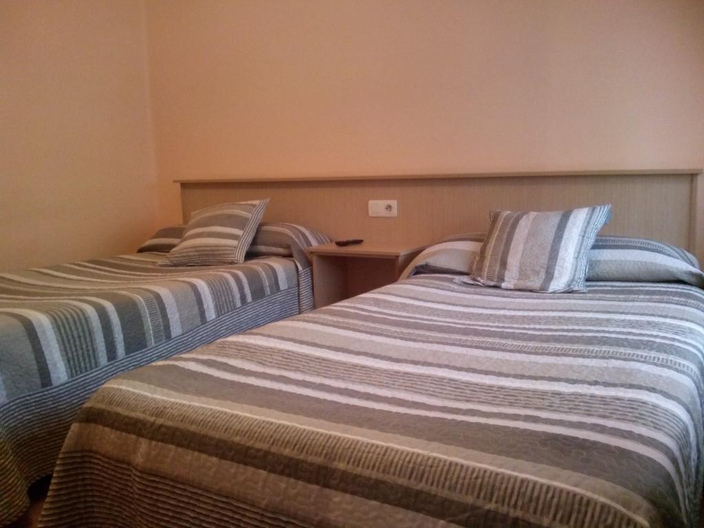 Pension Las Palmeras Lalín Quarto foto